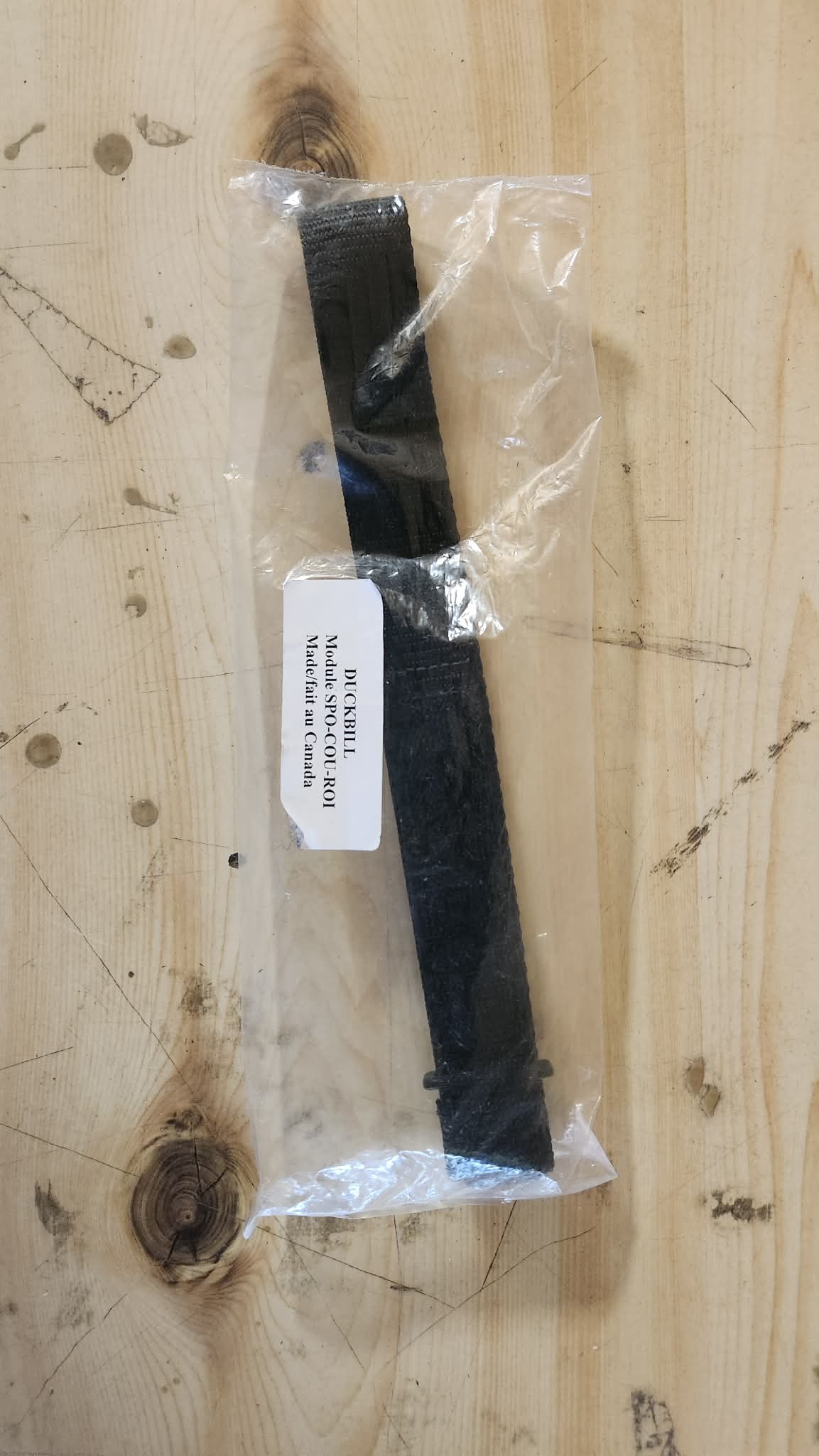 Attache pour pattes de trépied