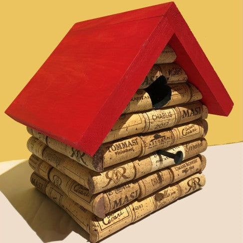 Nichoir en bois avec liège